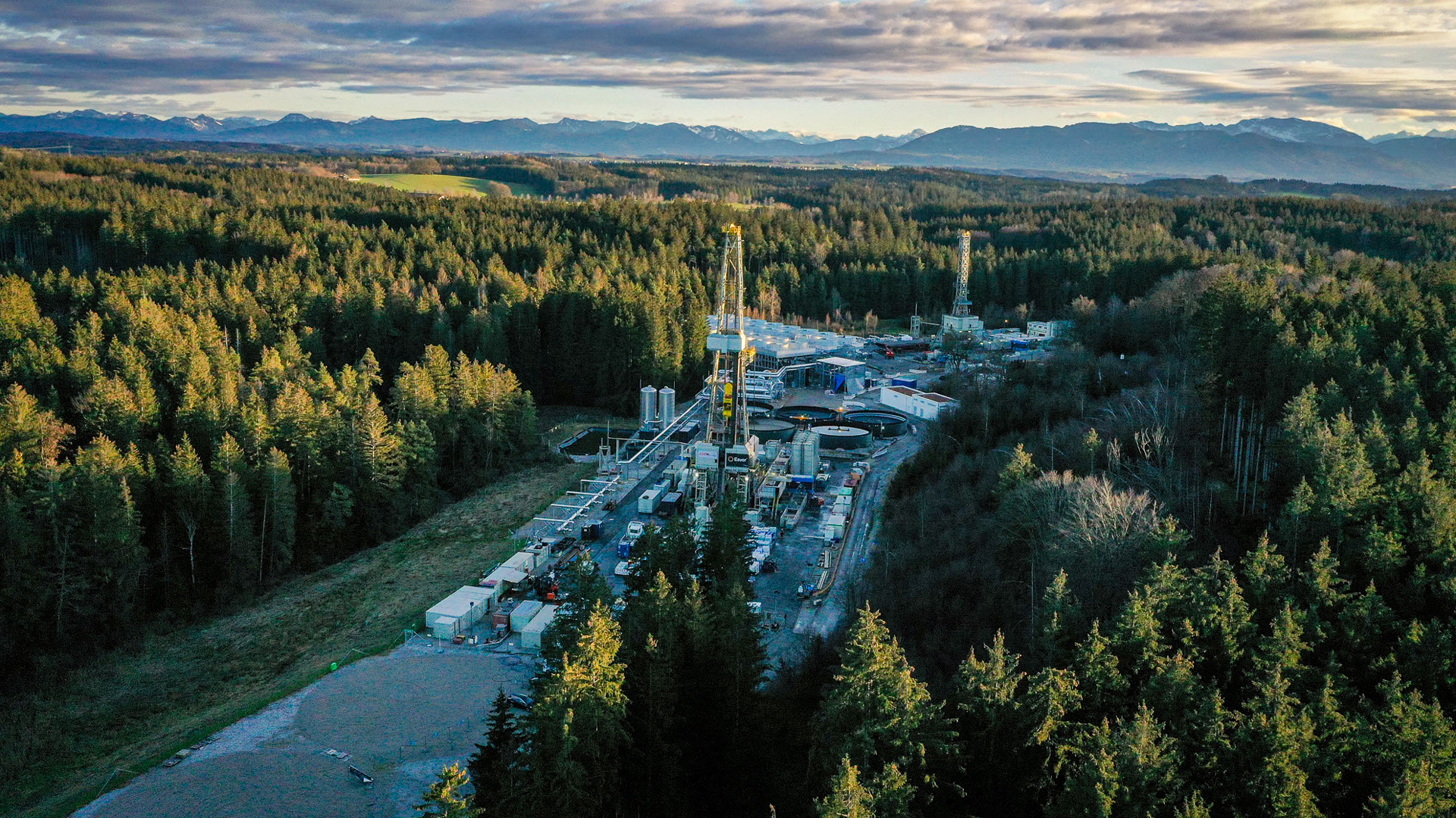 Luftaufnahme von einer Bohrung mit dem Eavor-Loop™ in Geretsried.